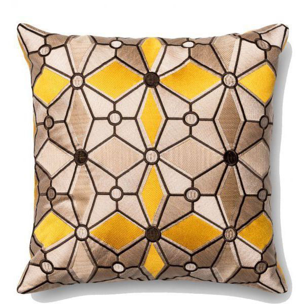 Picture of 18x18 Taupe Gold Pillow *P