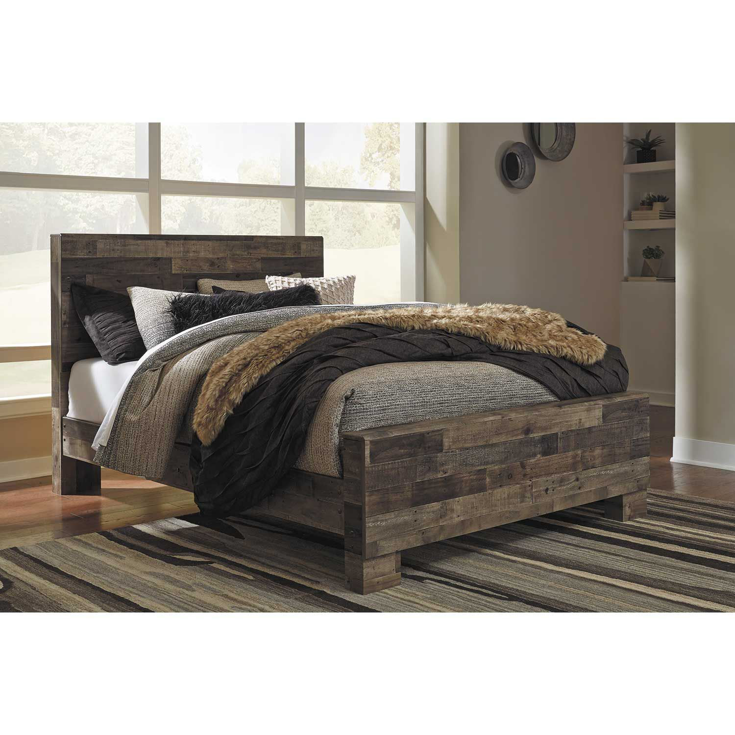 Derekson Multi Grey Queen Panel Bed | B200-QPBED | AFW.com