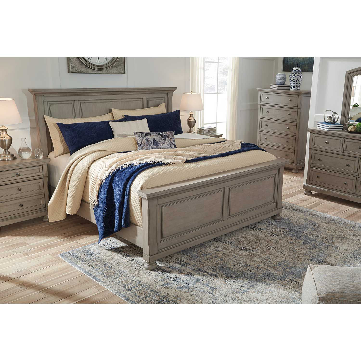 Lettner King Panel Bed | B733-KPNLBED | AFW.com