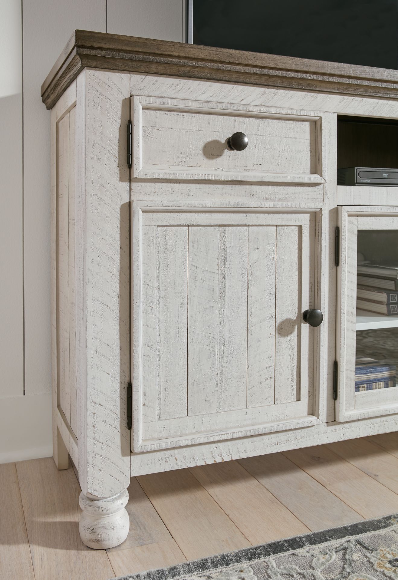 Havalance TV Stand 74