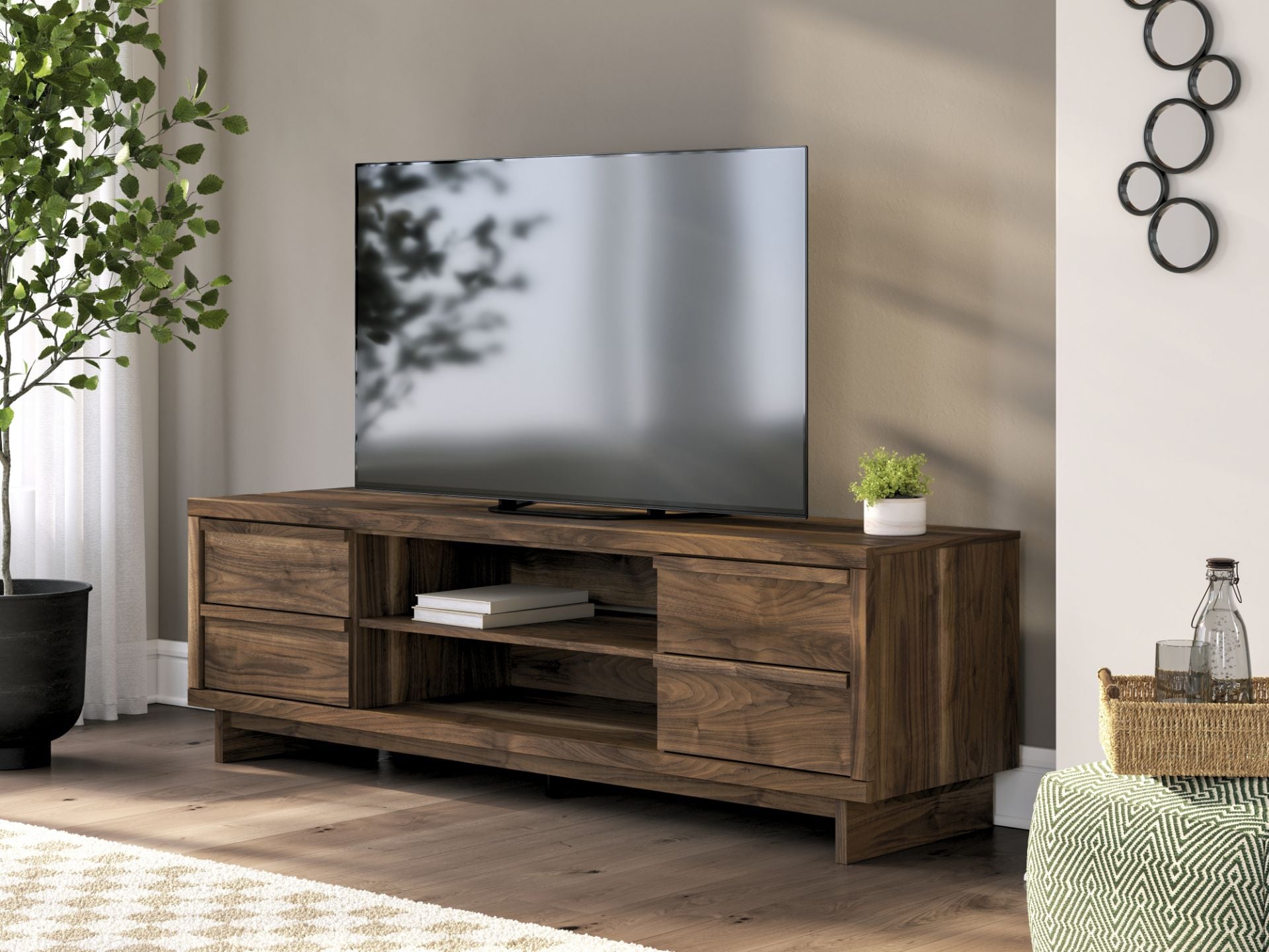 テレビ Zadilyn Brown 72