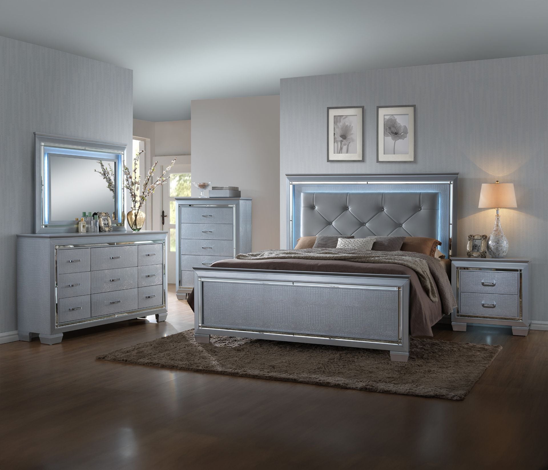 Lillain Silver Queen Bed | B7100Q | Crown Mark | AFW.com